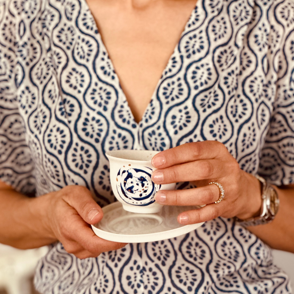 Başak Ceylaner - Kamelya Porselen Mug, 180 ml & Tabak Seti