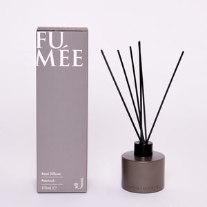 FUMÉE - Patchouli (Çubuklu Oda Kokusu)  Topraksı ve odunsu kokularıyla sizi yoğun ve karanlık dünyasına çekerek gizemli bir yolculuğa çıkaracak.  